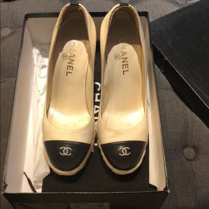 Chanel espadrille wedges, size 38. 💯 authentic.